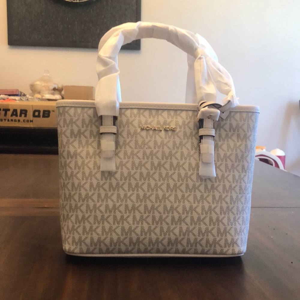 Michael Kors NWT White and silver small Satchel/crossbody